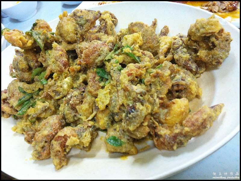 Restaurant Triple Round (大三元海鲜饭店) @ Bukit Beruntung : Salted Egg Soft Shell Crab (RM72)
