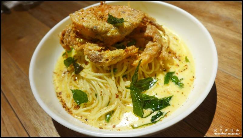 Food Review: Plan B @ Bangsar Village 1 : Asian-Style Soft Shell Crab Spaghettini (RM26)