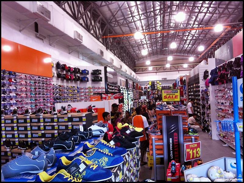 SportsDirect Malaysia Sportswear Warehouse Sale Clearance for Nike, Adidas, Puma & more (28 May - 2 June 2014) : There are more than 3,000 pairs of sports shoes to choose from.