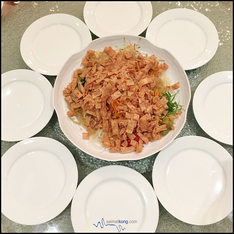 Happy Birthday to "YOU"! Let's celebrate...with 'Lou Sang' : Yee Sang with plates around