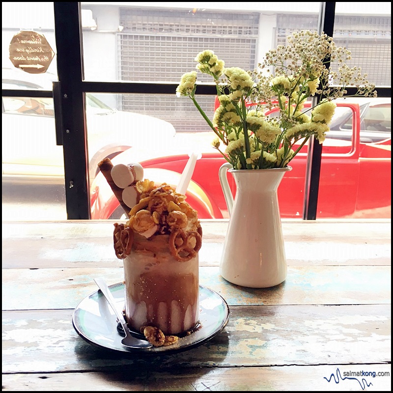 Garage 51 by Coffee Societe @ Bandar Sunway :  I ordered "The Son" which is made of Nutella with hints of hazelnut awesomeness.