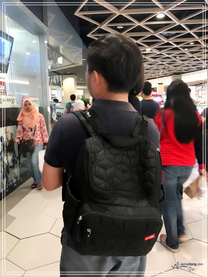 Skip Hop Forma Backpack - Good thing is, it's stylish and the colour is perfect that the The Husband doesn't mind carrying it in public. 
