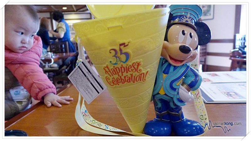 Tokyo Disneyland 2018 - Priced at 3200 yen, this new 35th Anniversary Mickey popcorn bucket is possibly the most expensive popcorn bucket. 