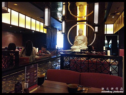 Paradise Dynasty (乐天皇朝) @ Paradigm Mall : The calm and elegant interior gives a posh feel. The dim lighting allows you to take your time to enjoy your food.