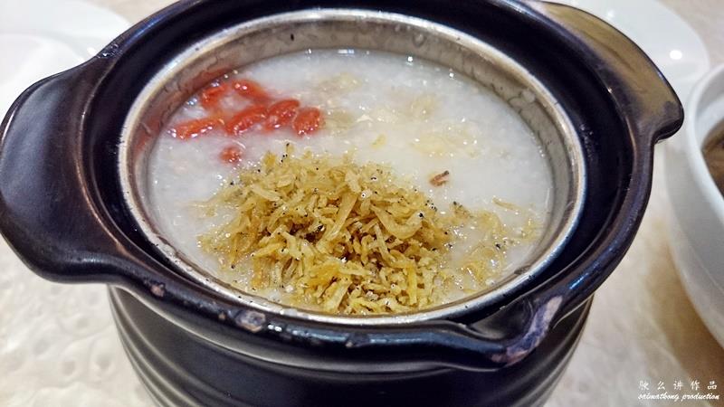 Taang Shifu (汤师父) @ 1 Utama Shopping Centre : Dried Scallop Porridge with Whitebait & Wolfberry (RM12.90)