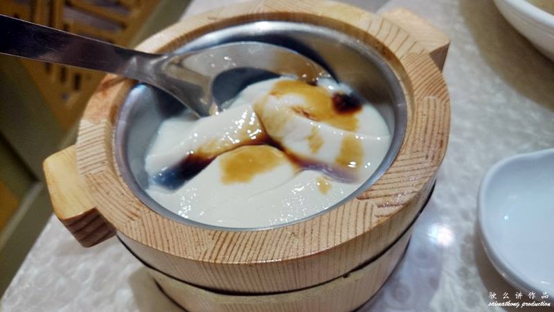 Taang Shifu (汤师父) @ 1 Utama Shopping Centre : Caramel Beancurd with Ginger Drips 豆腐花 (RM5.90)