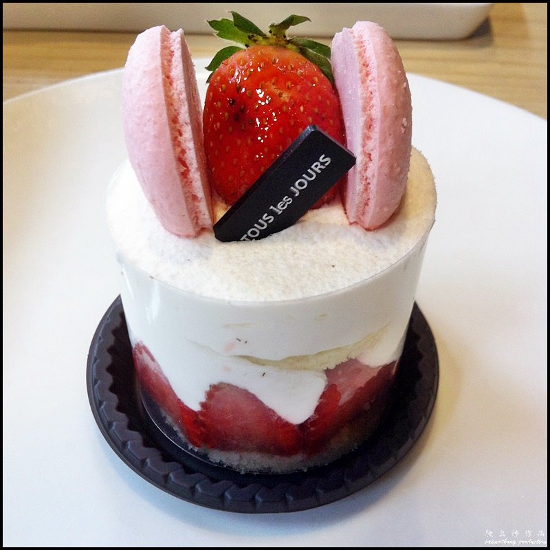 Tous Les Jours @ WOLO Bukit Bintang : Strawberry Fresh Cream Cake (RM8.50)