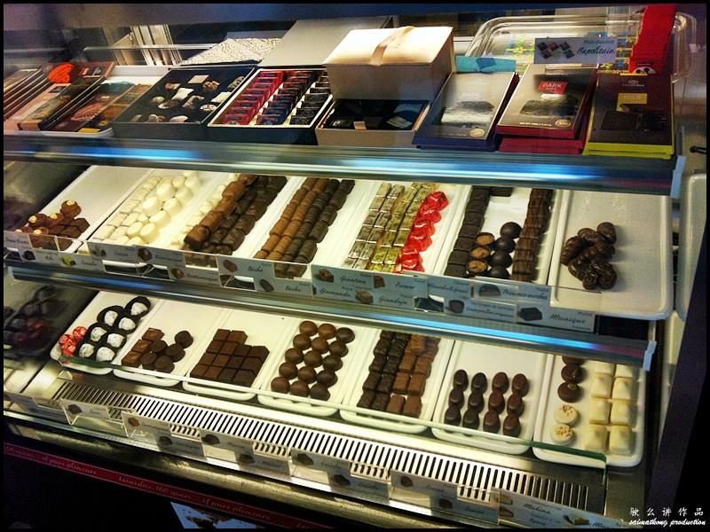 A Pie Thing @ Damansara Uptown, PJ : Besides mouth-watering pies, A Pie Thing also sells Leonidas Belgian chocolates.