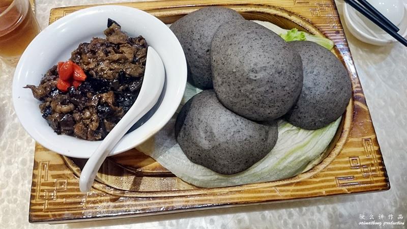 Taang Shifu (汤师父) @ 1 Utama Shopping Centre : Black Sesame Buns (RM15.90)