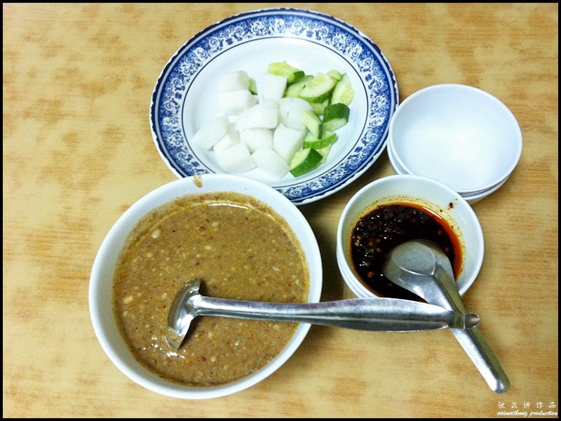 Sate Kajang Hj Samuri @ Damansara Uptown : The peanut dipping sauce for the satay.