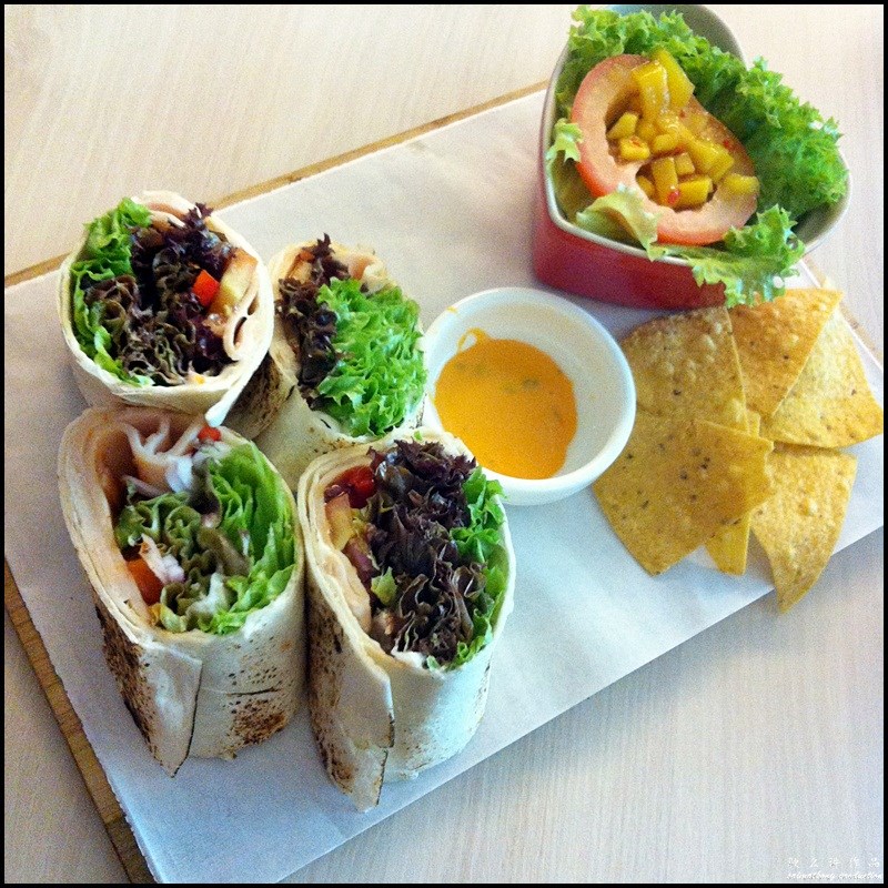 Coffee Chemistry Signature @ SS15, Subang : Tortilla Chicken Ham Wrap