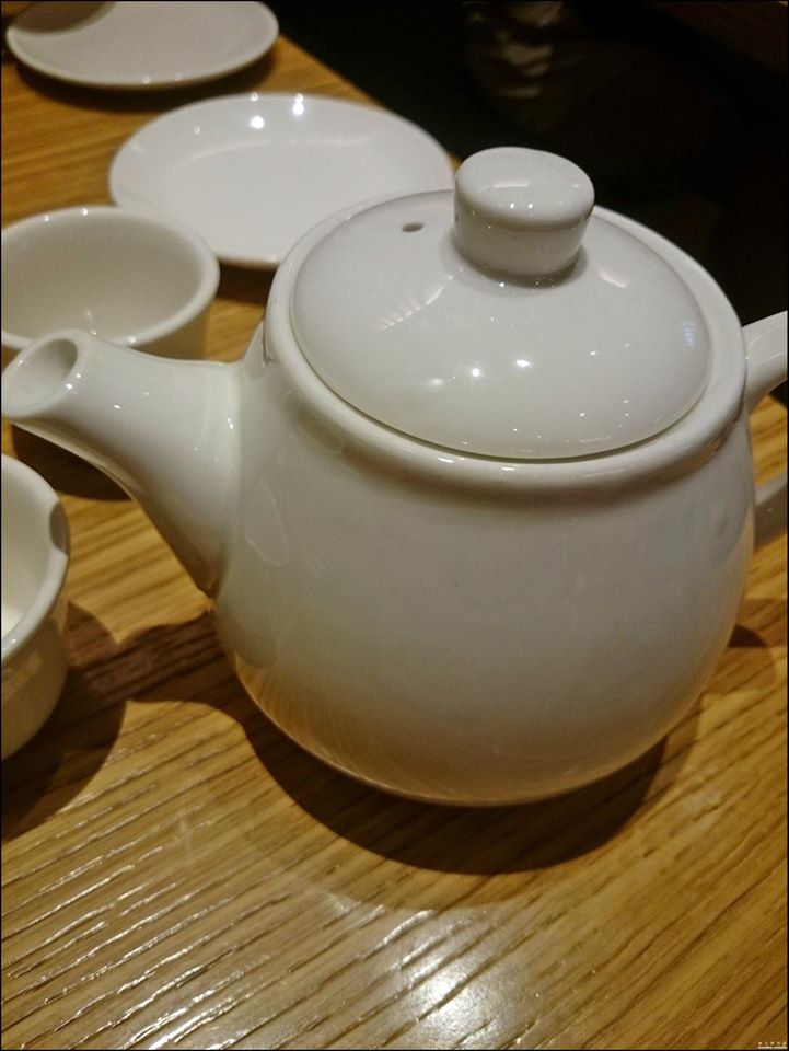 Hakata Ippudo Ramen @ The Gardens, KL : Hot Green Tea (RM3)