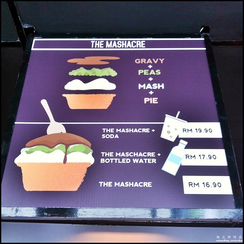 A Pie Thing @ Damansara Uptown, PJ : Order your pie with toppings of your choice which includes mash, peas and gravy.