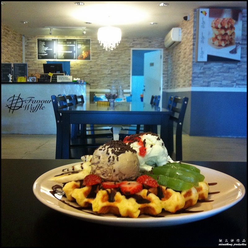 Favourites Waffle @ SS15, Subang Jaya : Most Wanted Platter (RM11.90) + Additional scoop of Cappuccino Chip Ice Cream (RM1.90)
