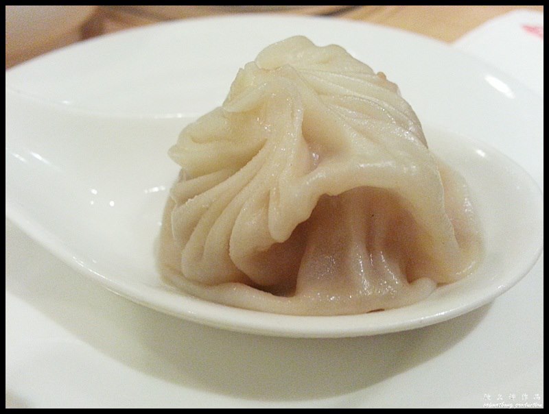 Din Tai Fung 鼎泰豐 Xiao Long Bao 小笼包 (6 pcs)