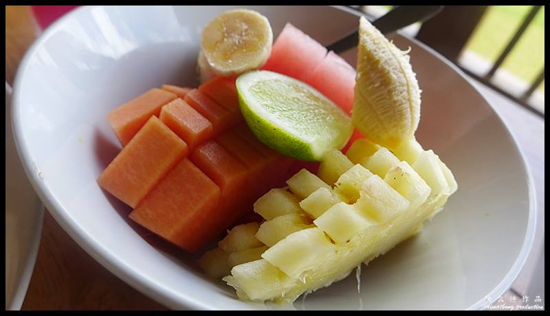 Tegal Sari Accomodation @ Ubud, Bali : Banana Pancake + Fruits + Watermelon juice + Coffee