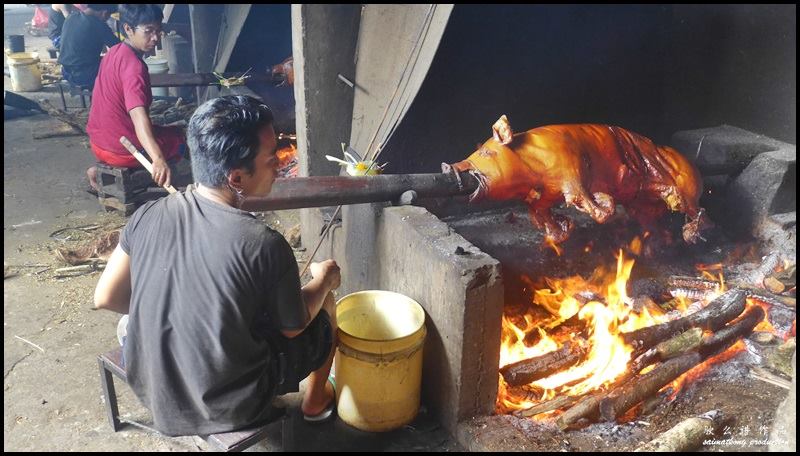 Ibu Oka Babi Guling @ Jalan Tegal Sari, Ubud : The roasting pig process