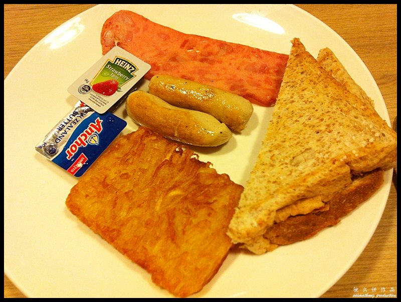 Departure Lounge @ Damansara Uptown : 3 Items (wholemeal toast, chicken sausages, turkey bacon & hash brown) (RM8.90)