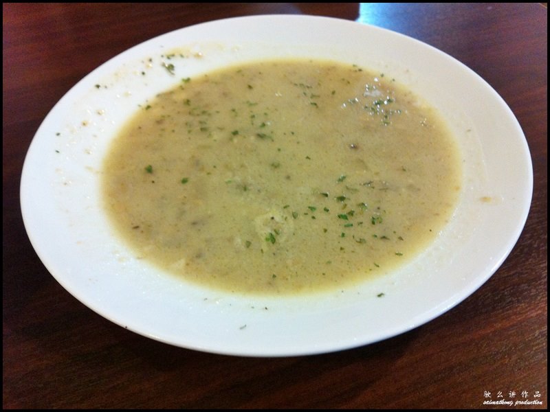 Kalamazoo Restaurant & Cafe @ Aman Suria, PJ : Mushroom Soup (RM6.90)