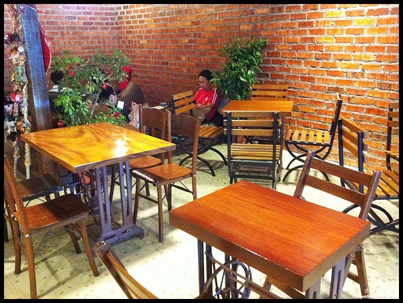 Rekindle @ SS2, PJ - a cosy place for cakes & coffee