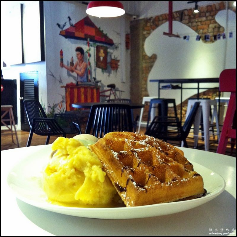 Inside Scoop @ Damansara Jaya : Triple scoop ice-cream (pistachio, hazelnut & yellow tango) with waffle (RM23)