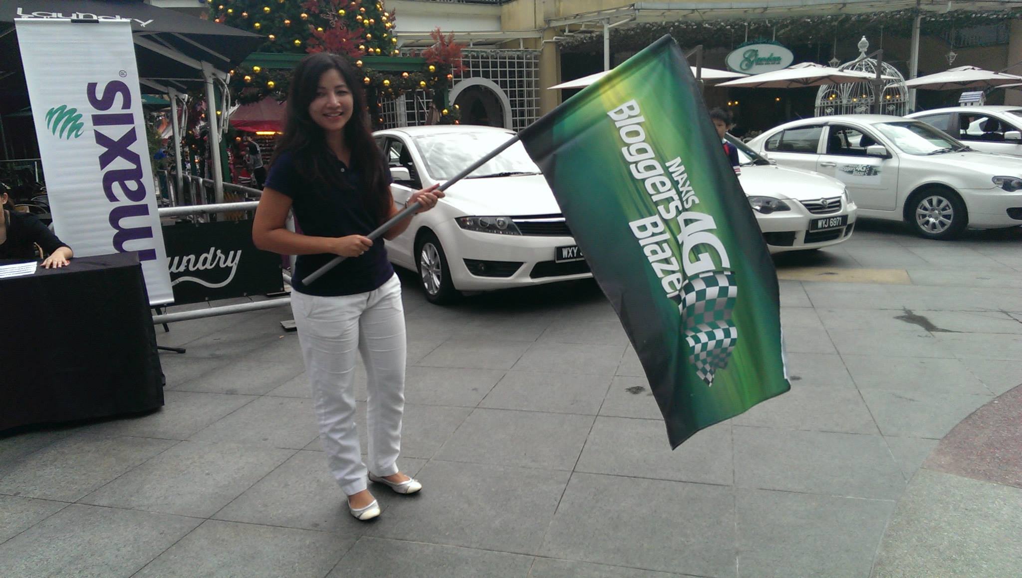Flag off by Maxis