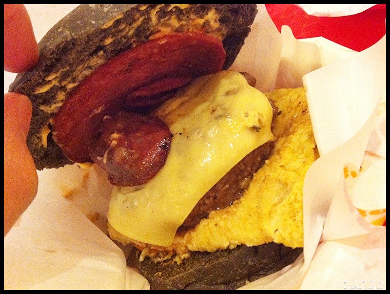 Big Chomp Burger @ SS15, Subang : Spice It Up (RM17) add RM4 for a bottle of mineral water & fries