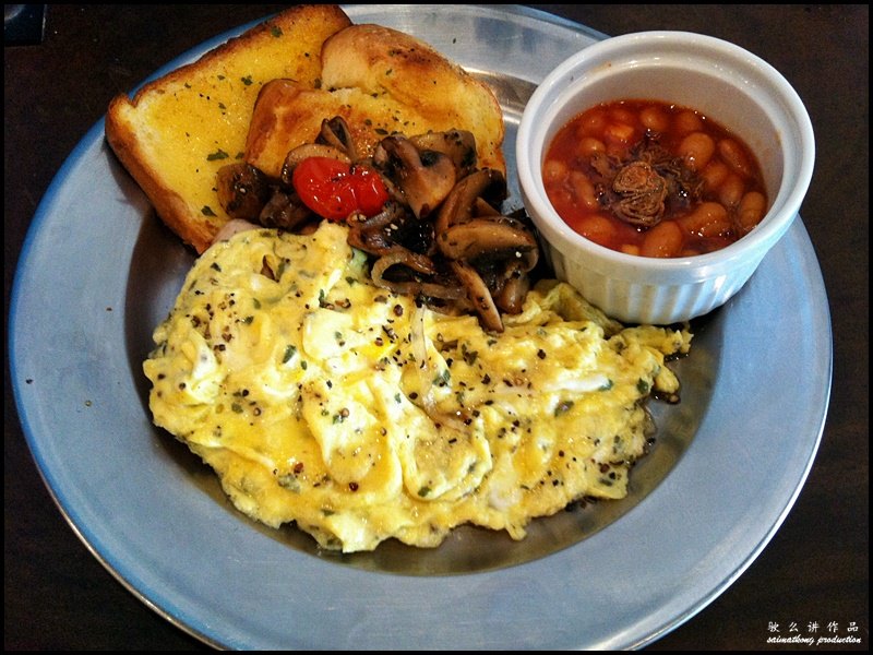 Wood & Steel @ Kota Damansara : Champs Breakfast (RM15)