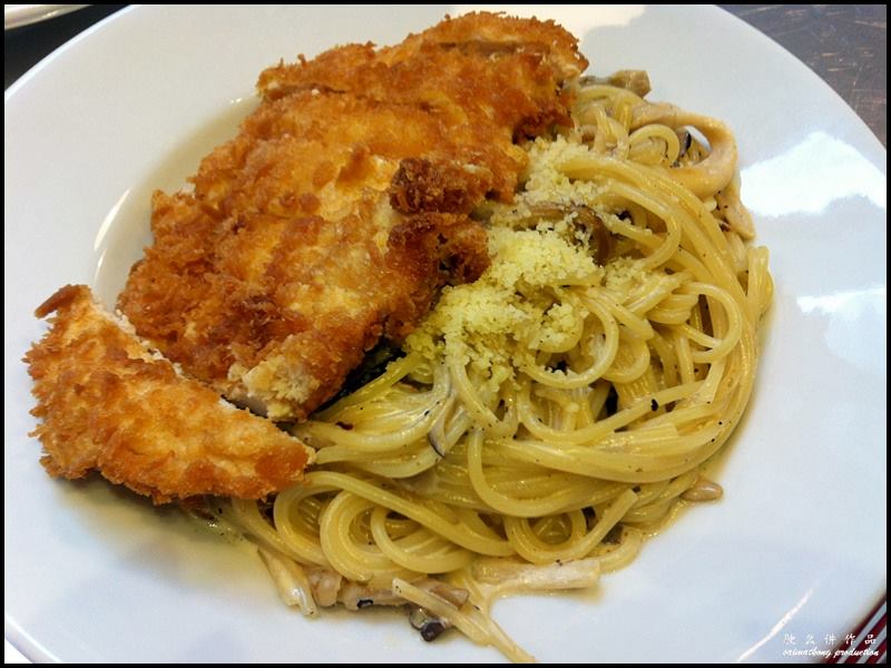Bad Boy Cooks @ SetiaWalk, Puchong : Al Funghi Spaghetti (RM9) add-on Scallopini (RM3)