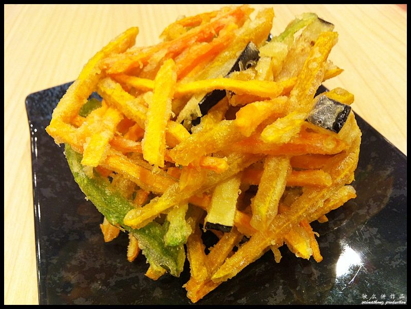 Manmaru Homemade Udon まんまる @ Mid Valley : Yasai Kakiage Tempura 野菜かき揚げ天ぷら (RM1.80)
