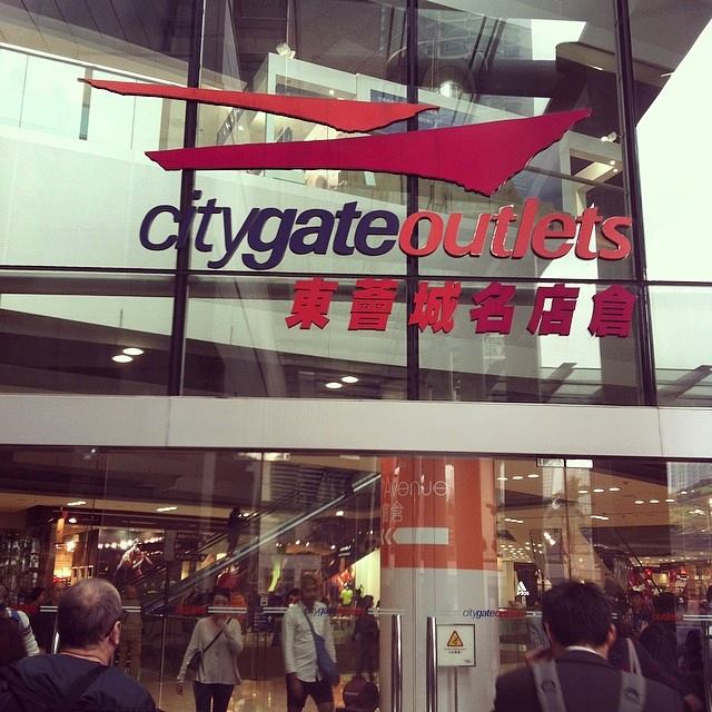 Citigate Outlets at Tung Chung Station : There are many international brands outlet store including Nike, Guess, Puma, Adidas, Crocs, Roxy, Calvin Klein, club 21, Polo Ralph Lauren, Burberry, Kate Spade, Coach, Armani Exchange and many more.