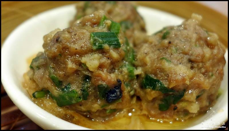 Day 2 in Hong Kong : Tim Ho Wan Dim Sum (添好運點心專門店) @ IFC Mall : Steamed Beef Balls with Bean Curd Skin