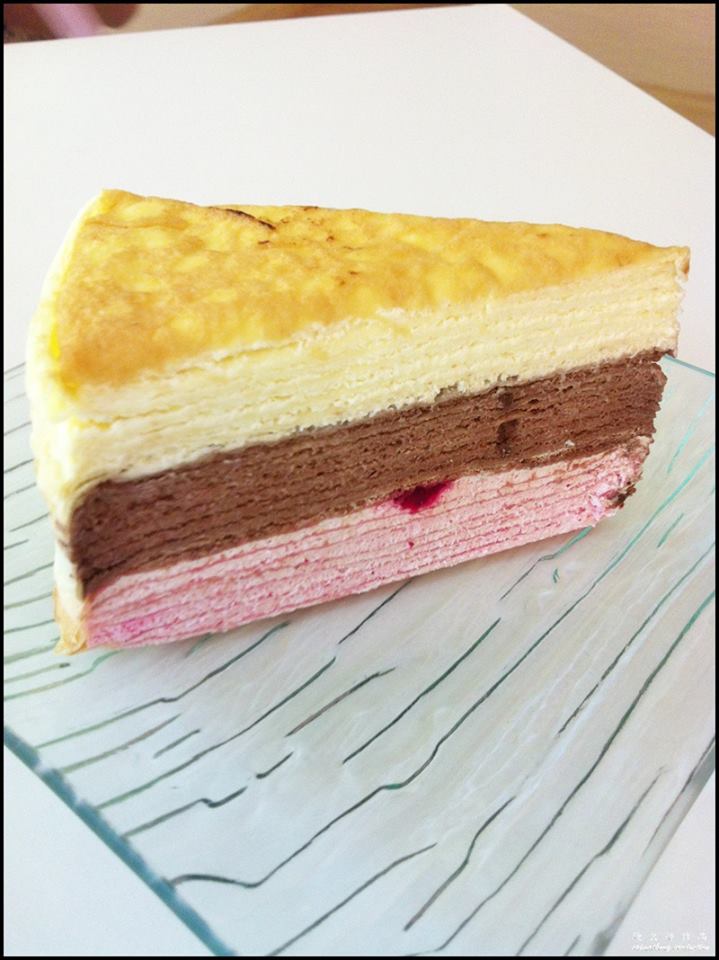 Winter Lover Bakery House (冬の恋人ベーカリー) @ Kota Damansara : 3 in 1 Mille Crepe (Vanilla, Chocolate & Strawberry)