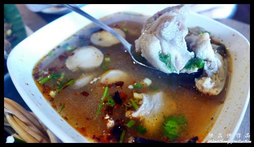 Sour and spicy pork bone soup : Som Tam Nua @ Siam Square Soi 5, Bangkok