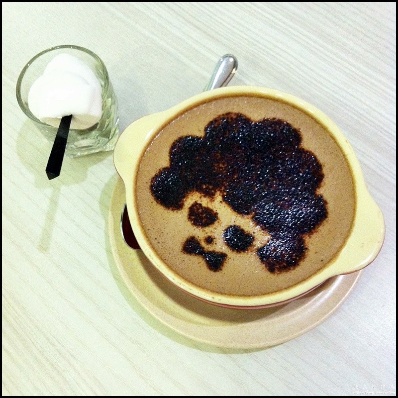 Mad About Coco @ Publika, Solaris Dutamas : Hot Chocolate with Marshmallows (RM15)