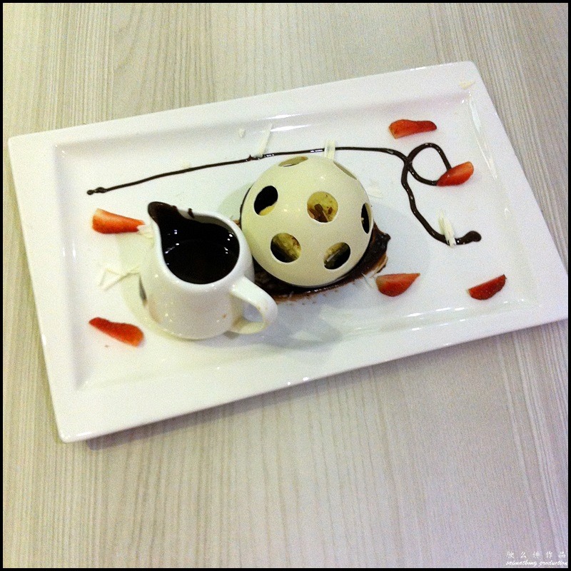 Mad About Coco @ Publika, Solaris Dutamas : Innocent Devil Tiramisu Ball (RM20)