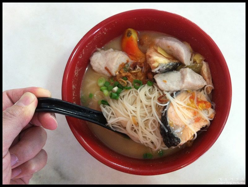 Soon Soon Lye Salmon Fish Head 顺顺来三文鱼头米 @ Bandar Puteri, Puchong : Fresh Salmon Fish and Fish Paste with Mee Hoon (RM16.90)