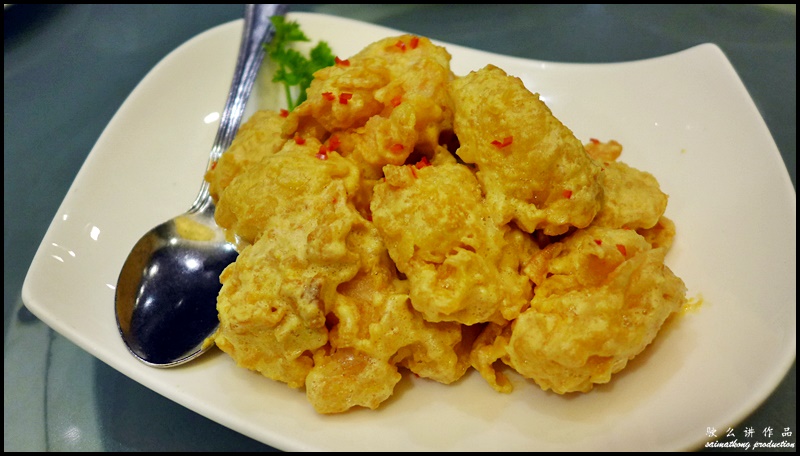 Prawns with Salted Egg Yolk 黄金咸蛋明虾 (嘻哈大笑 ）