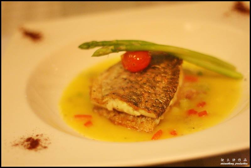 Galerie Du Vin @ Glomac Damansara, KL : Sea bass in butter sauce paired with Penley Estate Over The Moon 2011