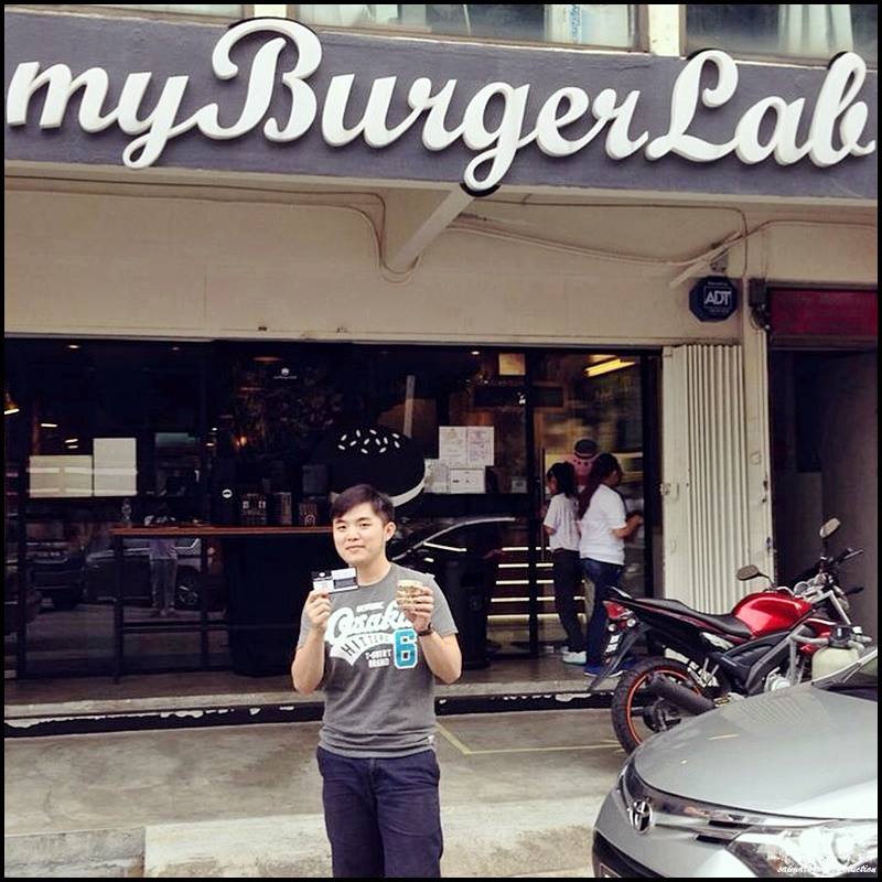 Coincidently, myBurgerLab turns 2 on 10th July, the same day as my birthday. Didn't know that we shared the same birthday ;) To celebrate their 2nd birthday, they had a charity drive where 1,800 burgers were given out in exchange for dry/canned goods. The items will be donated to these charitable homes: St Judes Old Folks Home, Agathians Orphanage, United Learning Centre & Beautiful Gates.