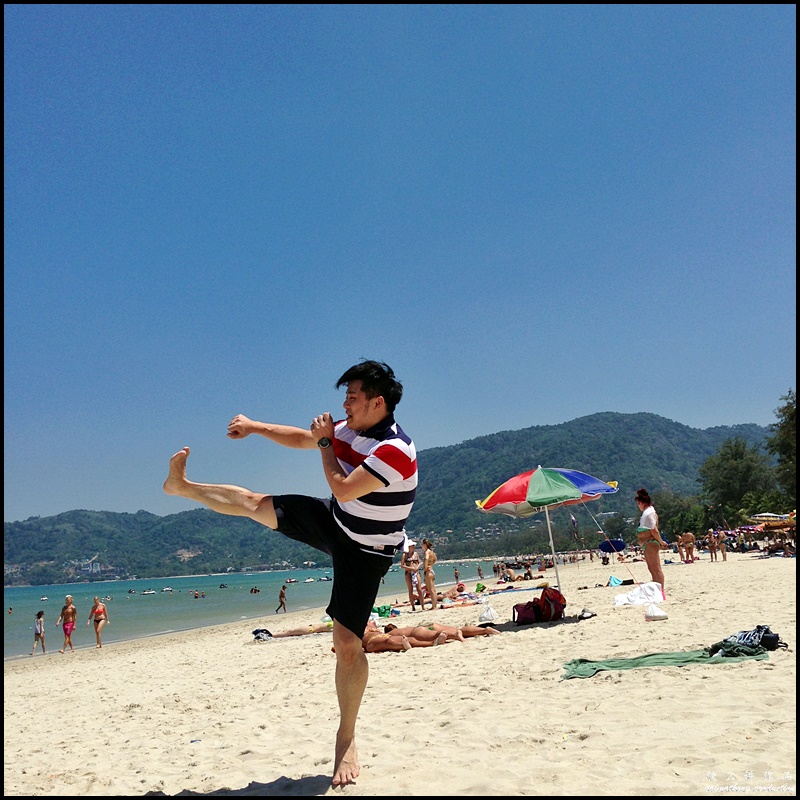 Kicking action pose. Though it's been donkey years, I could still master my taekwondo techniques. Now, who Wanna challenge me?
