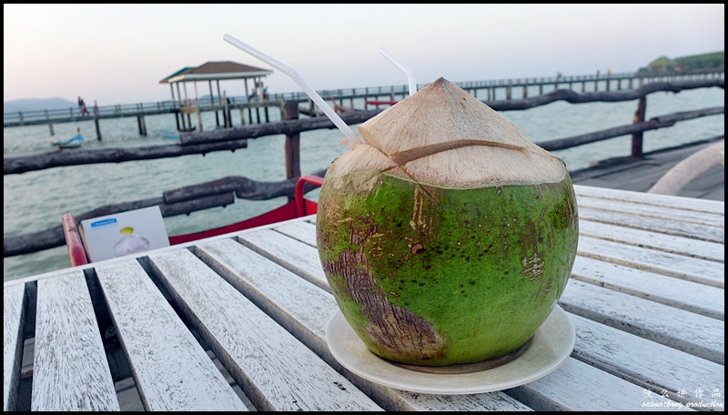 Laem Hin Seafood Restaurant @ Mueang Phuket District, Phuket : Thailand Fresh Coconut (40baht)