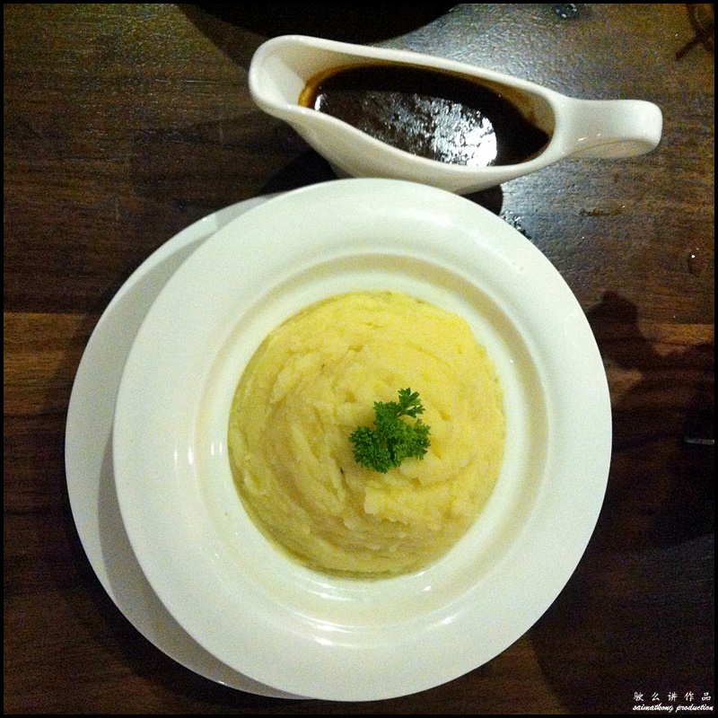 Walnut Cafe & Bar @ PFCC, Bandar Puteri : Mashed potato (RM8.90)