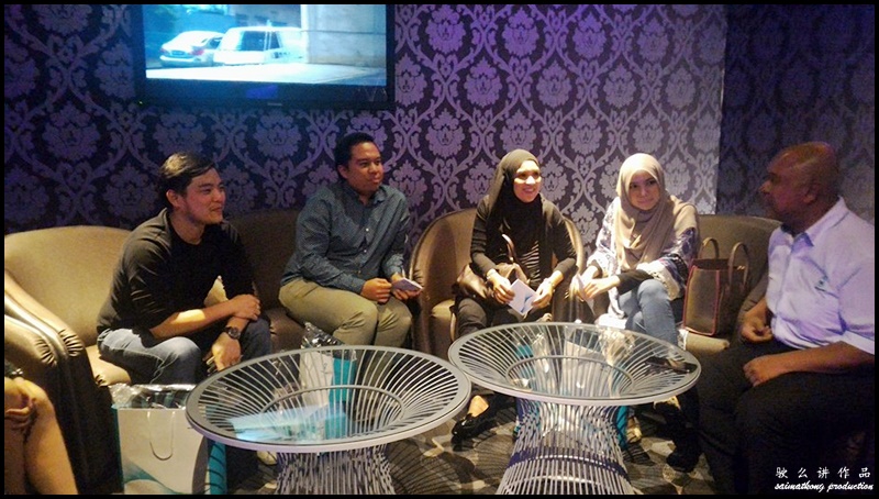 Also present at the event was the Chief Executive Office of Petronas Dagangan Berhad, Ibrahimnudin Yunus. He spent some time chatting with all the invited bloggers before the movie :)