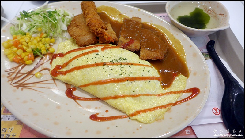 The food court in basement of SOGO has a lot of food choices from taiwanese food, korean food, japanese food, chinese food and western food. It's definitely the place to go if you're looking for good and cheap bite in Taipei.