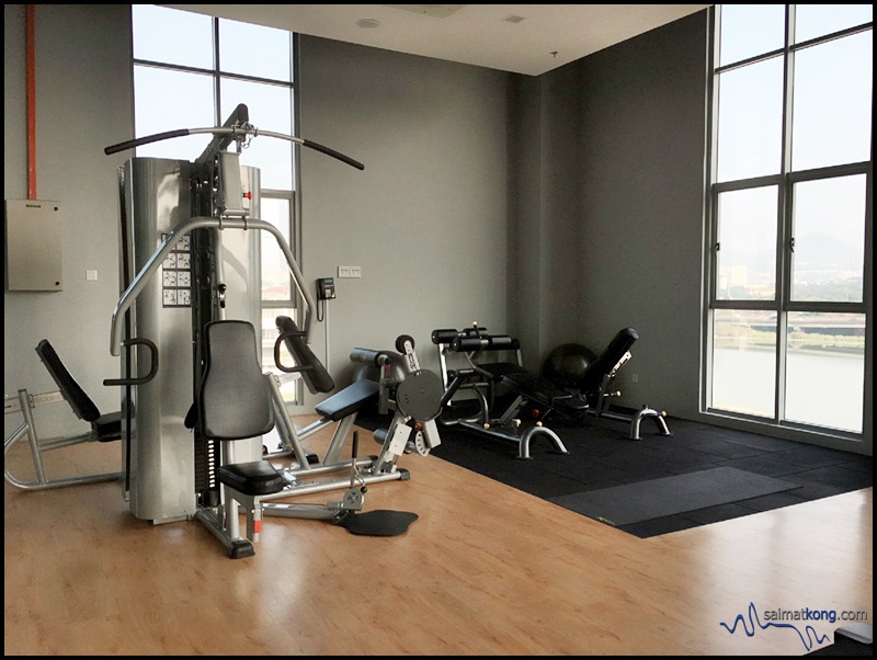 There is also a 24 hours gym located on the same floor featuring a range of facilities for running, jogging, weight-lifting and cycling.