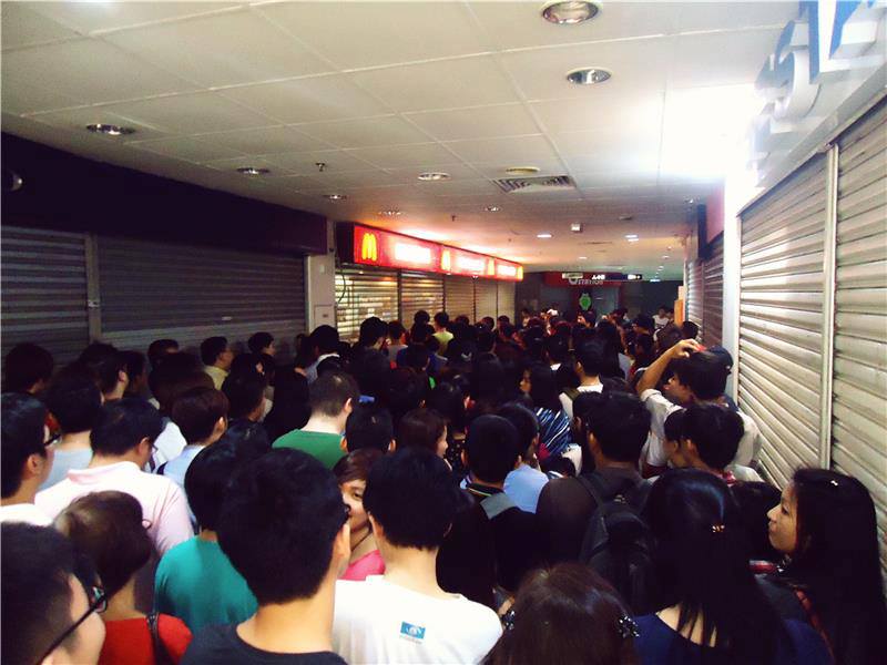 McD Minion queue at Prangin Mall at Penang @ 10 am....