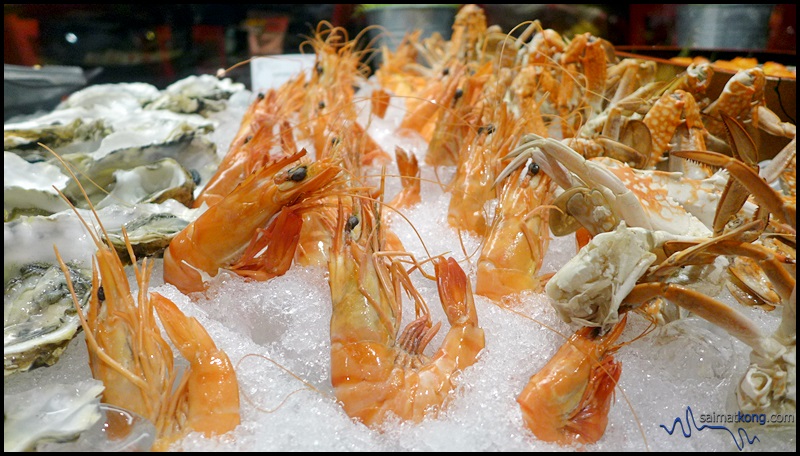 Buffet Ramadhan 2016 @ TEMPTationS, Renaissance KL : Selection of seafood on ice.