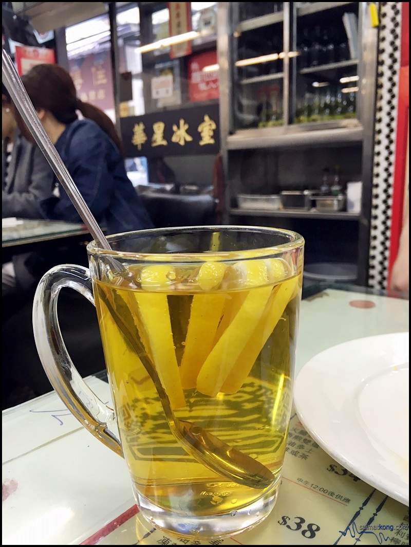 Capital Cafe 華星冰室 @ Wan Chai : Honey Lemon