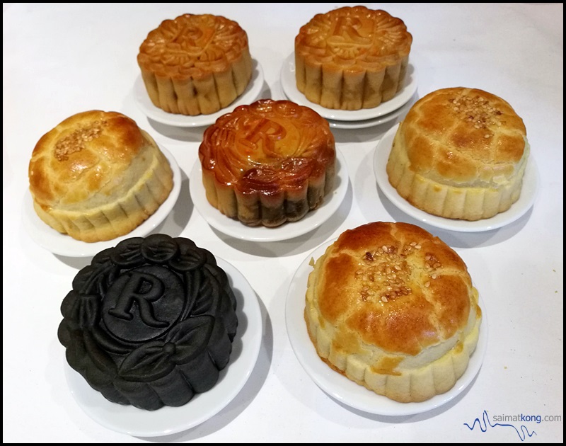 Classic mooncakes such as Low Sugar Assorted Nuts and Seeds, White Lotus Paste with Single Yolk and Pandan Lotus Paste with Single Yolk never fails to make their appearance on their menu annually. 